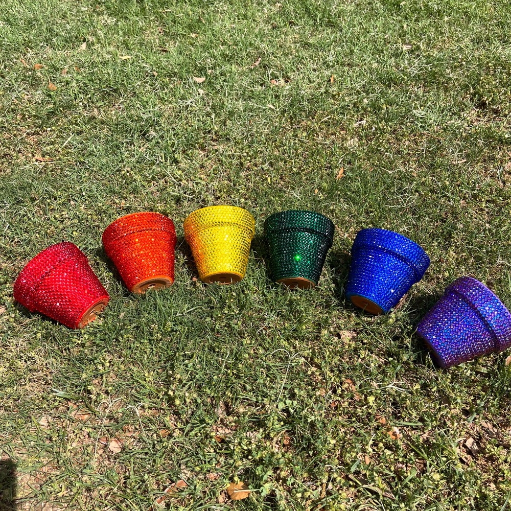Hand crafted pots with high shine top quality rhinestones